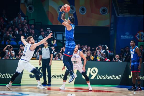 FIBA世界杯1/4决赛：当年霸主今犹在！美国狂斩意大利挺进四强