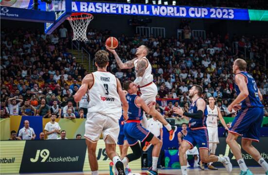 FIBA世界杯决赛：八战八胜!德国队83-77力压塞尔维亚队夺得冠军